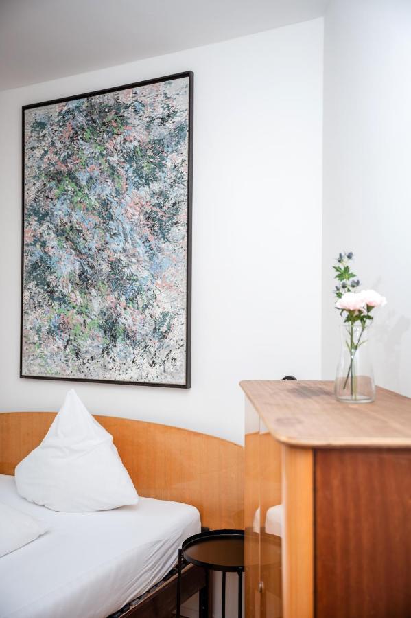 Kuenstlerzimmer Im Kulturhaus Haeselburg 格拉 外观 照片