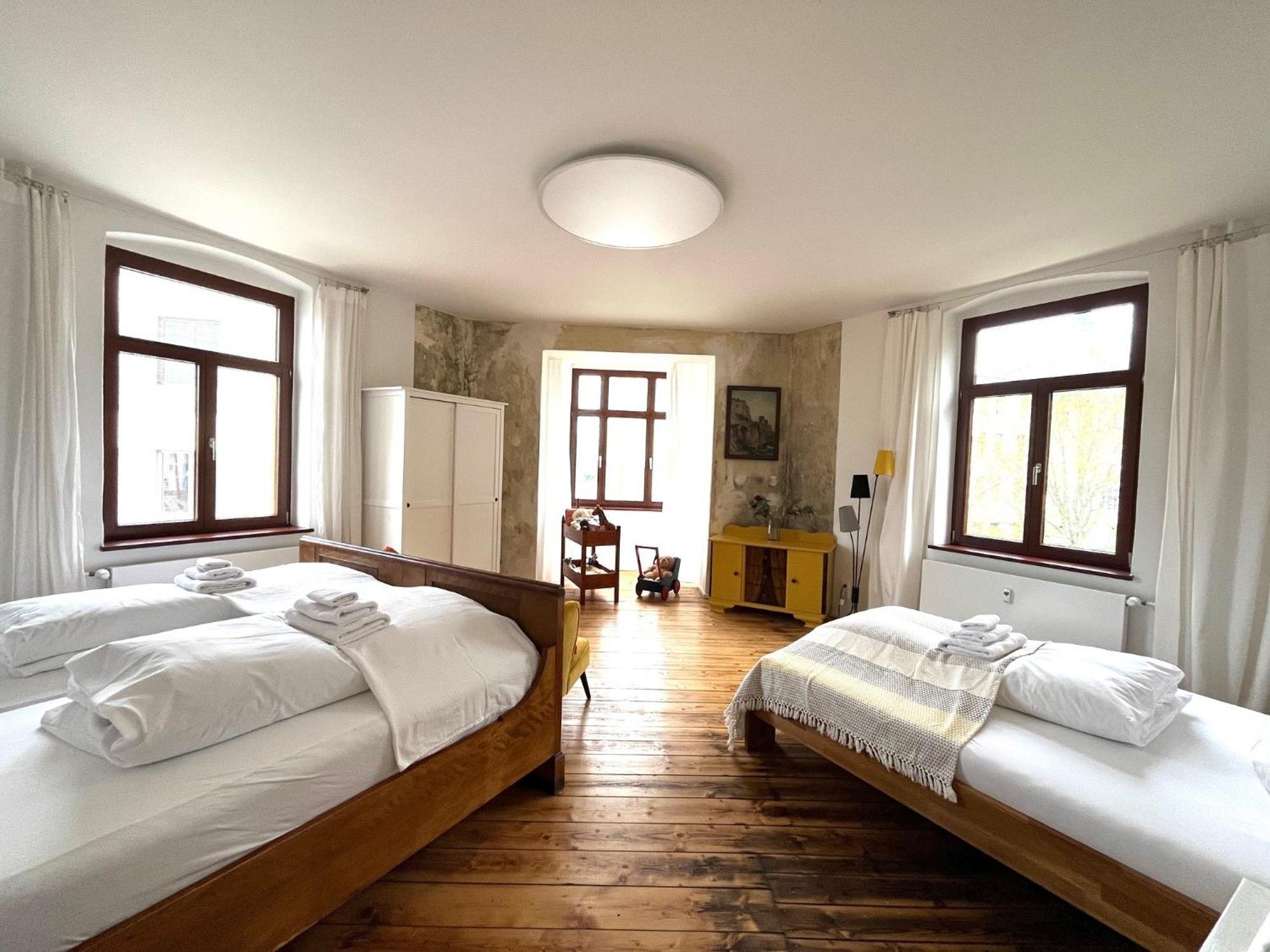 Kuenstlerzimmer Im Kulturhaus Haeselburg 格拉 外观 照片